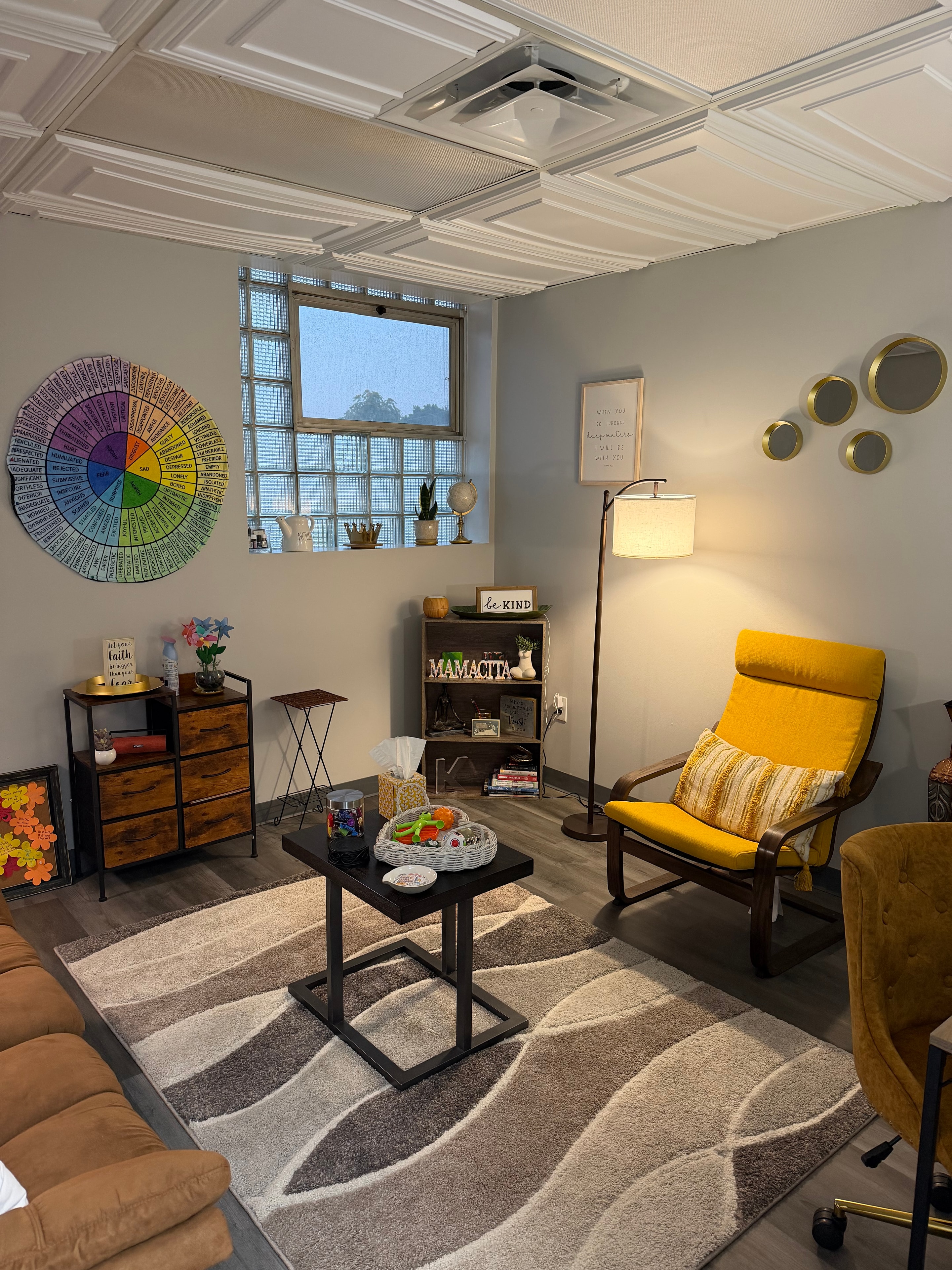 Ms. Khristina Pabón's office — photo 2
